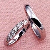SラインにH&Cのマリッジリング/結婚指輪