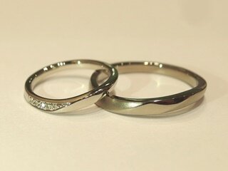 山崎夫妻の結婚指輪