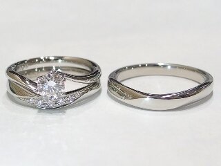 高津夫妻の婚約指輪と結婚指輪セットリング