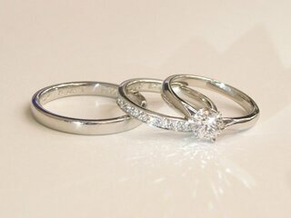 田口夫妻の婚約指輪と結婚指輪