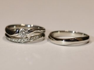広島市西区杉田夫妻の婚約指輪と結婚指輪