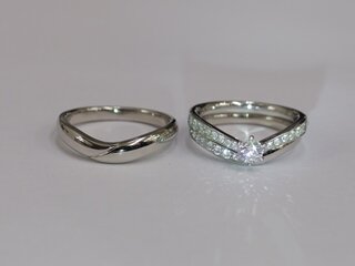 小林様ご夫妻の婚約指輪と結婚指輪