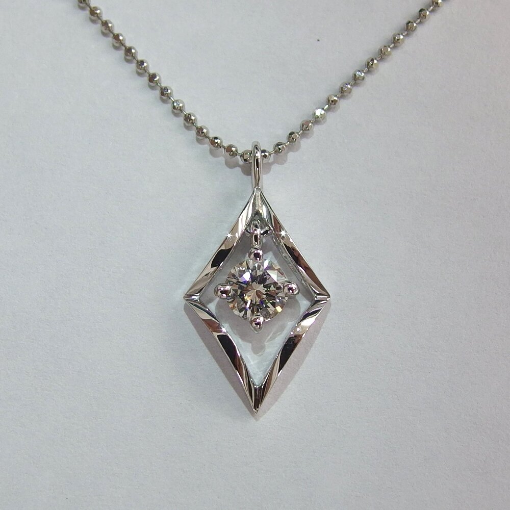 ダイヤペンダントネックレスリフォーム後