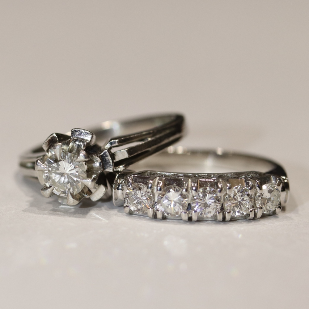 広島市西区M様　プラチナ３ストーンダイヤリングリフォーム前