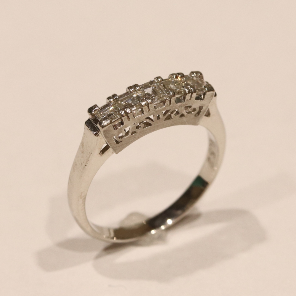 広島市西区M様 プラチナダイヤ一文字リングリフォーム前