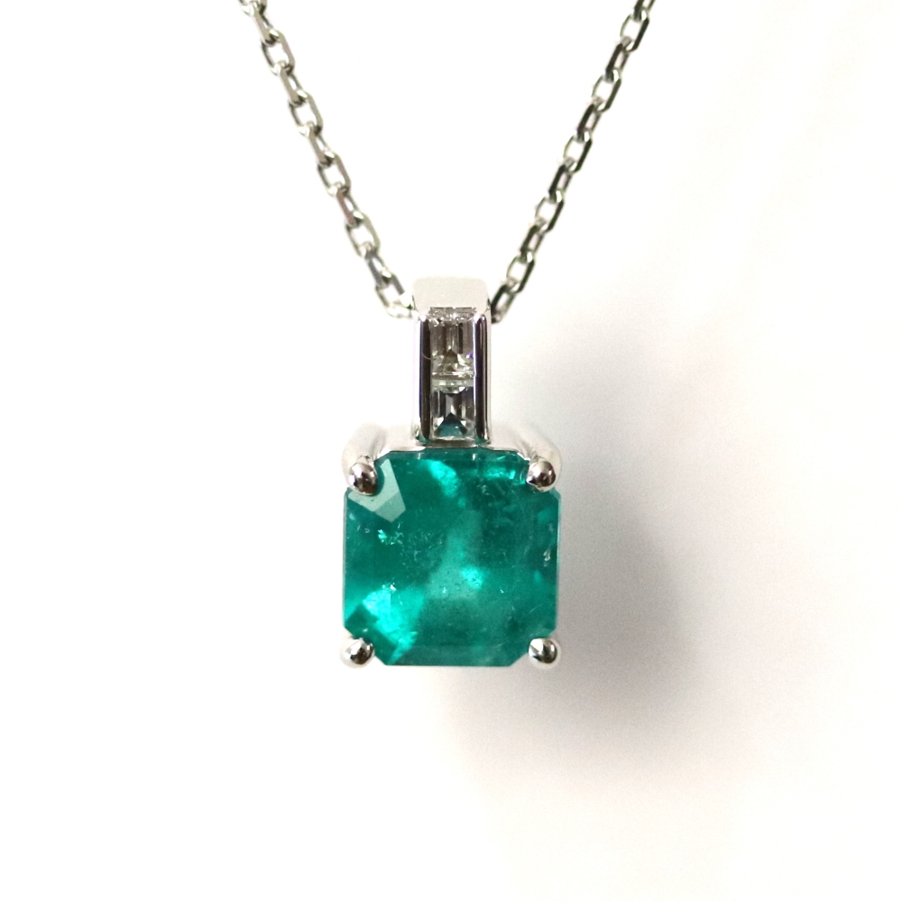 広島市中区K様 プラチナエメラルドペンダントリフォーム後