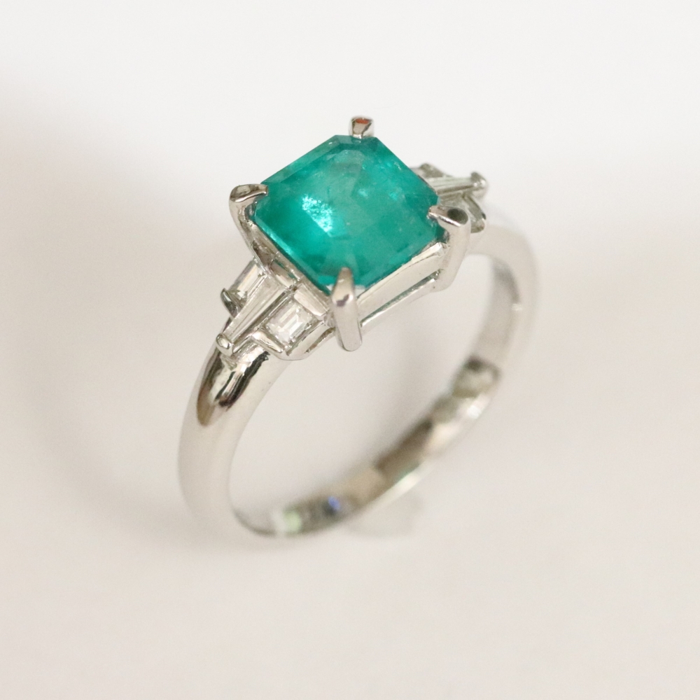 広島市中区K様 プラチナエメラルドペンダントリフォーム前