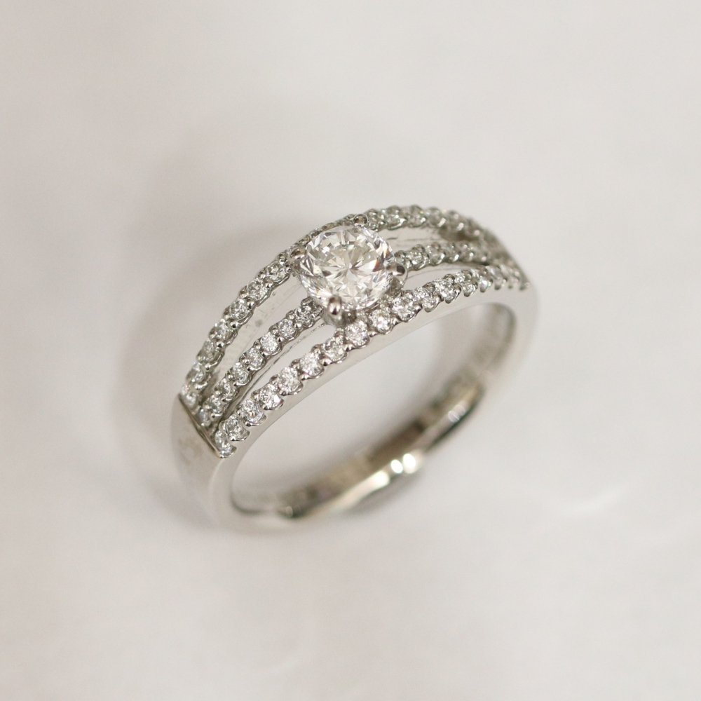 広島県呉市N様 プラチナダイヤリング・ハーフエタニティリングリフォーム前